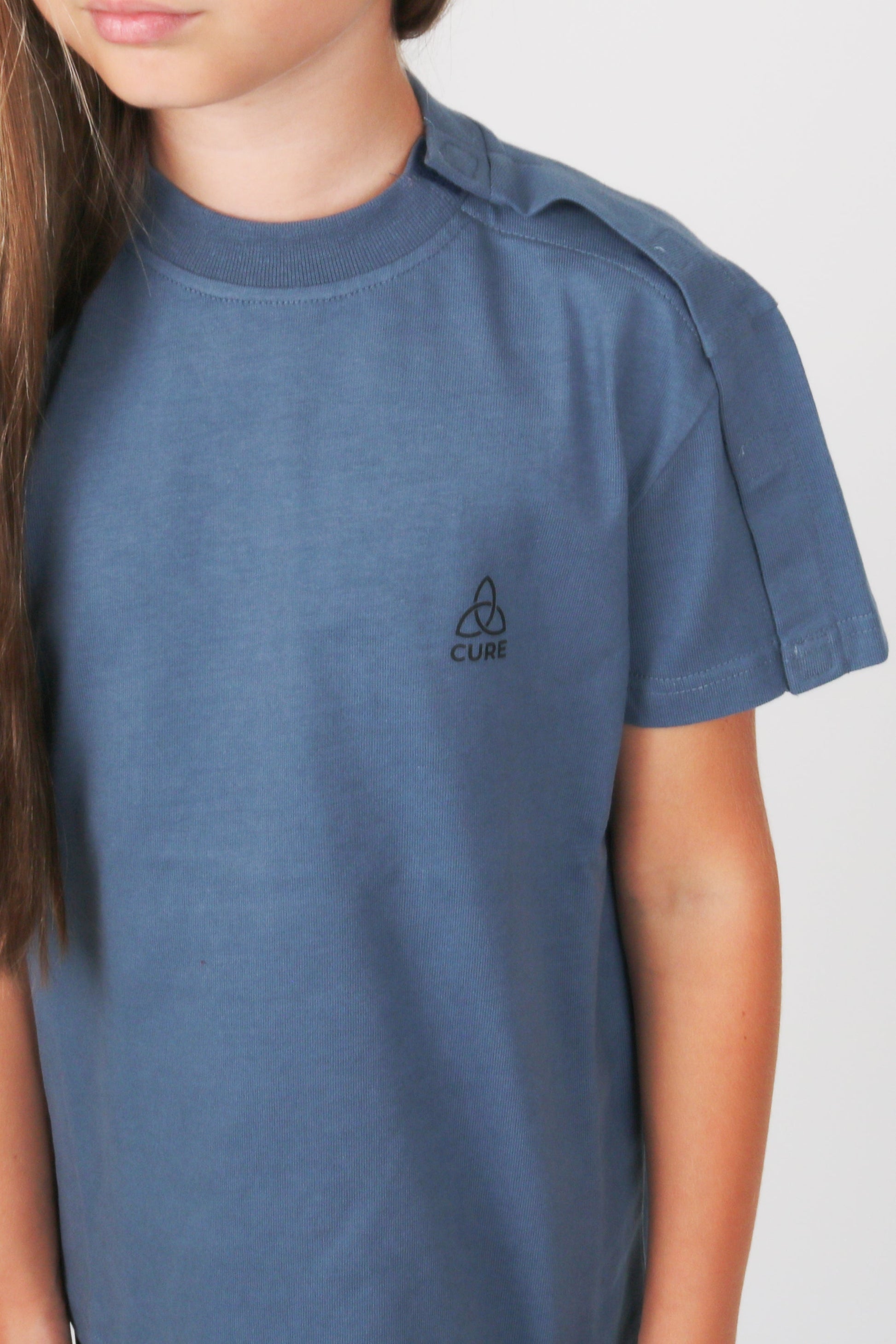 ComfortCure® Adaptive Kids’ Broken Arm Recovery Tee